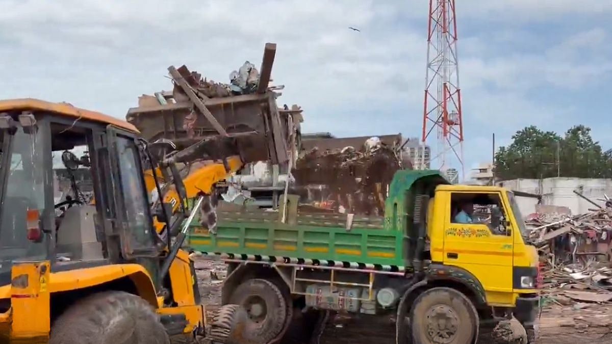Mumbai's Garib Nagar Demolition Drive Enters Final Day Today; Debris Clearance Underway At Bandra East