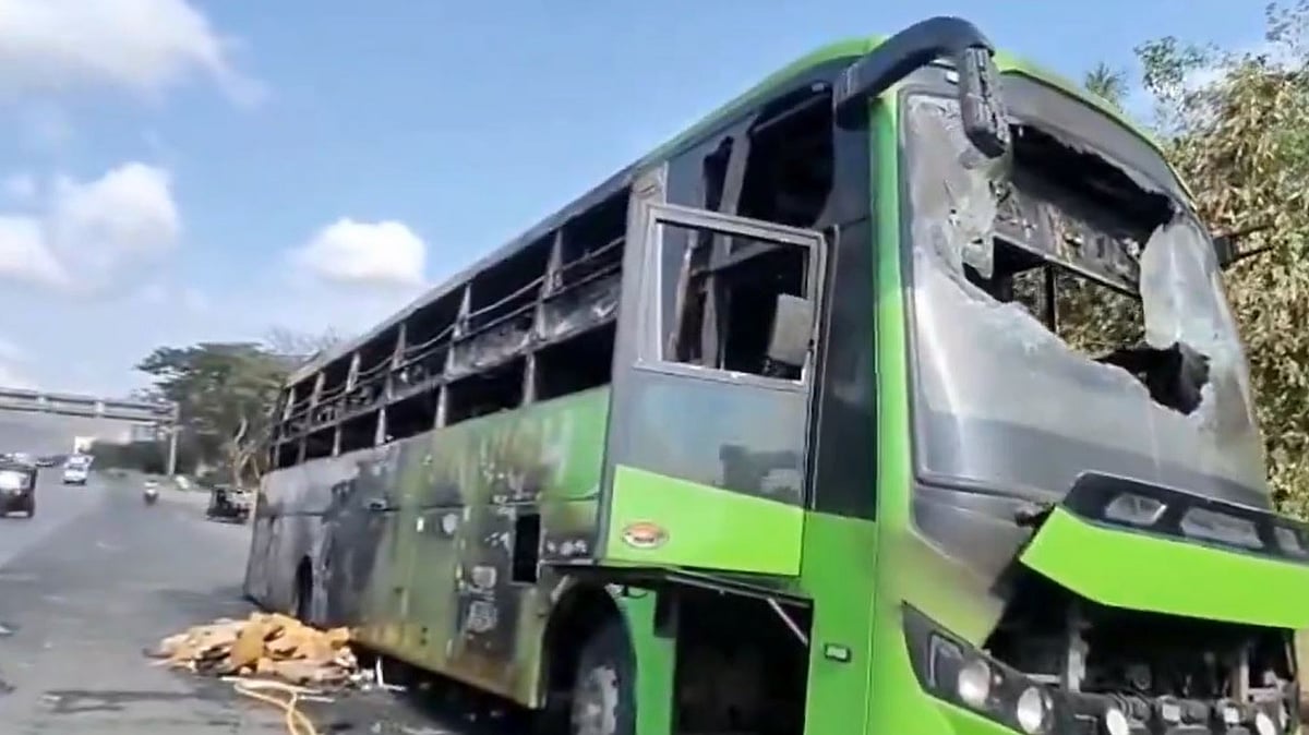 Quick-Thinking Driver Saves 22 Passengers As Luxury Bus Erupts In Flames On Highway In Navi Mumbai - VIDEO