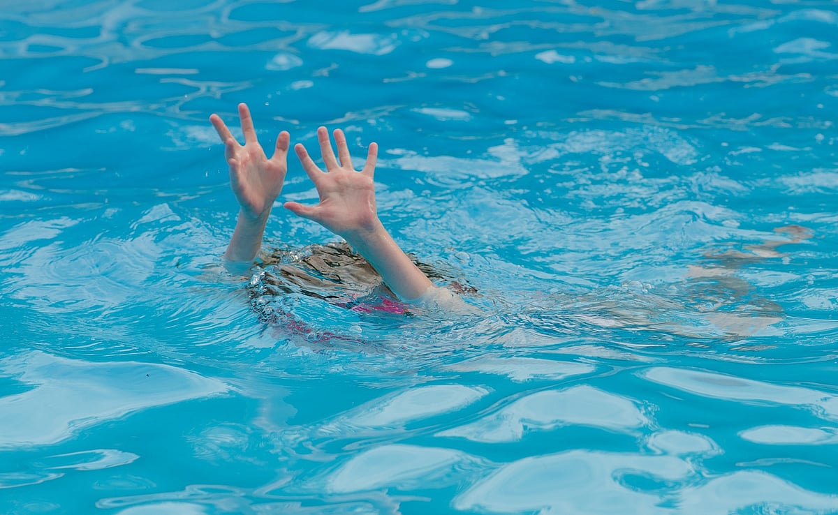 13-Year-Old Girl Drowns In Well While Bathing; Brother Jumps In To Save Her, Both Die In MP’s Chhatarpur