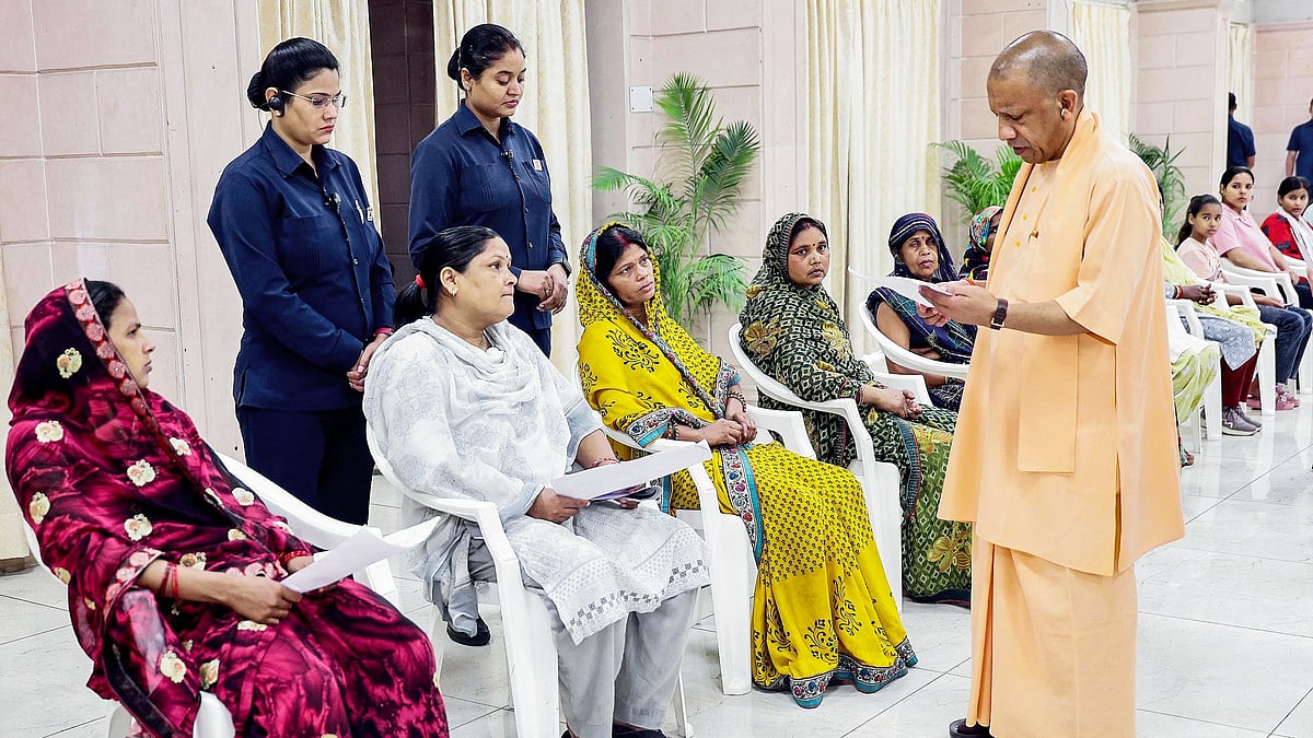 UP CM Yogi Adityanath Assures Swift Resolution Of Public Complaints During Janata Darshan In Lucknow
