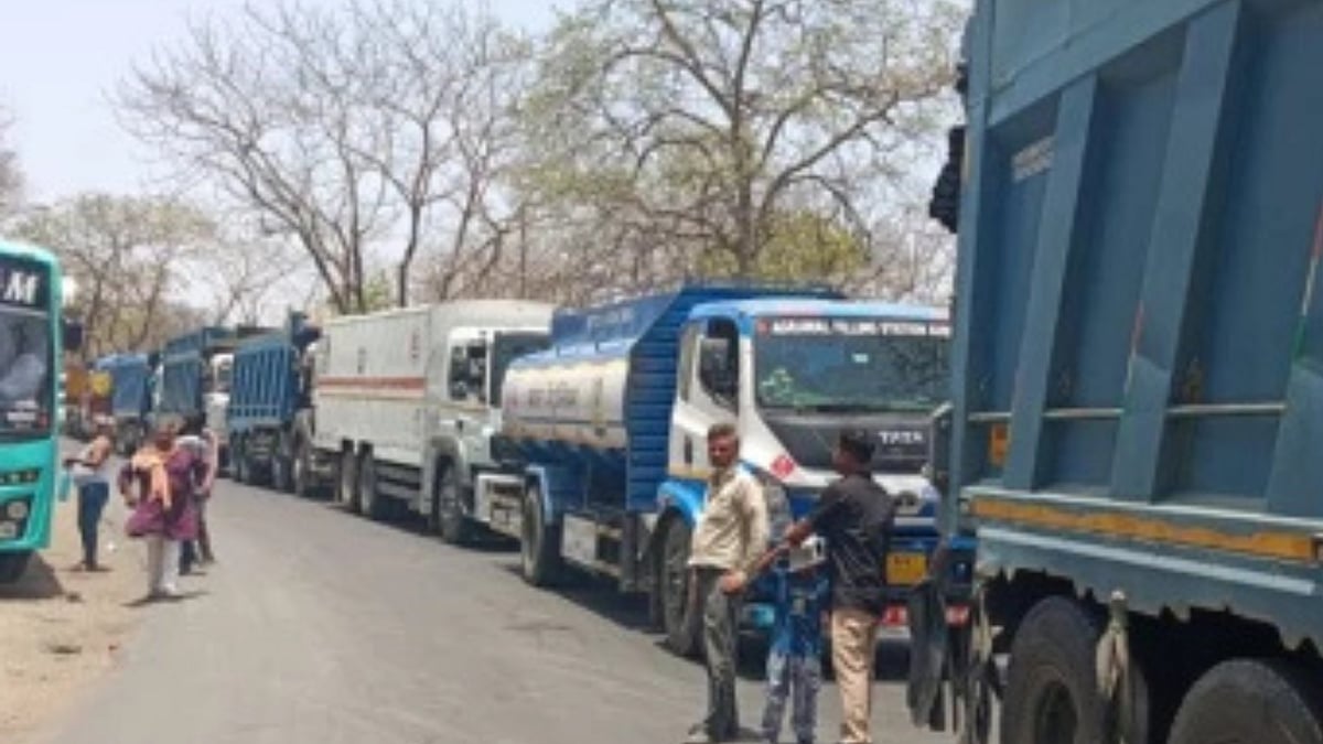 Truck Breakdown Leads To 2.5-Hour Traffic On Indore-Betul Highway, Leaves Commuters Struggling In Excess Heat