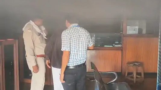 AC Short Circuit Sparks Fire At Barwaha’s Gramin Bank In Indore