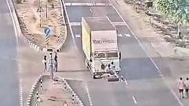 UP: Speeding Truck Rams Motorcycle Near Khirkapura Crossing In Lalitpur, 1 Dead