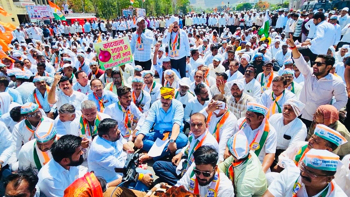 Onion Crisis Deepens In Maharashtra As Farmers Face Heavy Losses & Debt;  Opposition Stages Protests