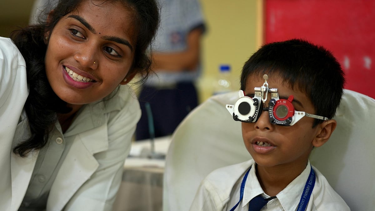 Nashik ZP Launches District-Wide Eye Screening Drive For Students, Targets Full E-Office Adoption