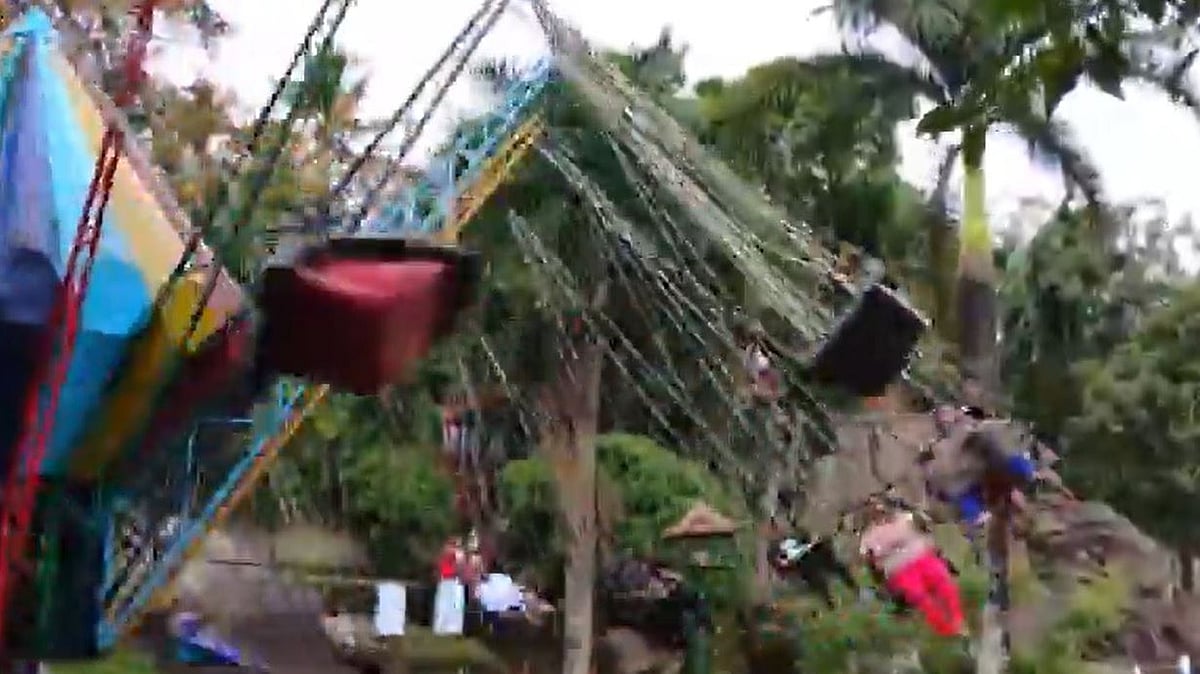 Video: Several Injured After Ride Breaks Down At Amusement Park In Kerala's Venjarammoodu