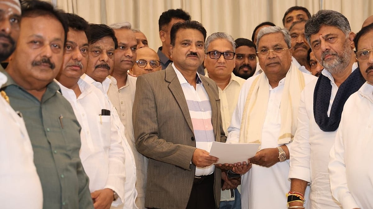 Karnataka CM Siddaramaiah Submits His Resignation To Governor's Special Secretary At Lok Bhavan
