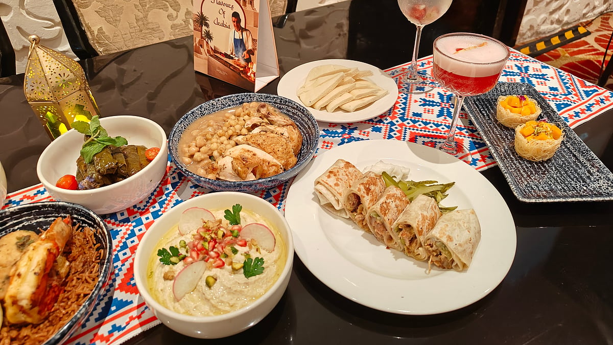 Hummus, pita bread and shawarma. 