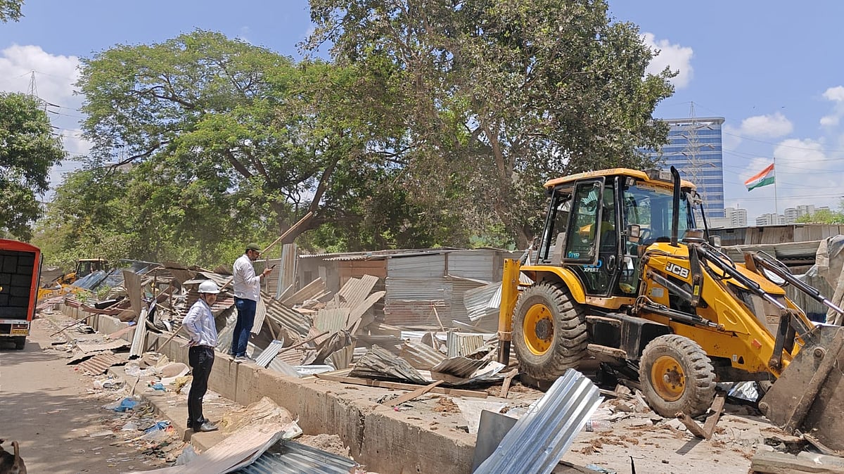 BMC Demolishes Around 250 Illegal Structures On HE Department Land In Powai 