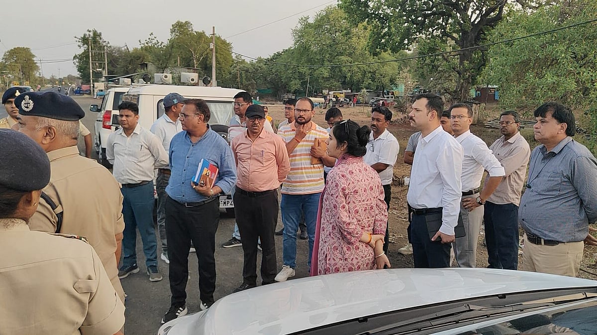 Collector, SP Review Simhastha Preparations; Police Launch Training Camps