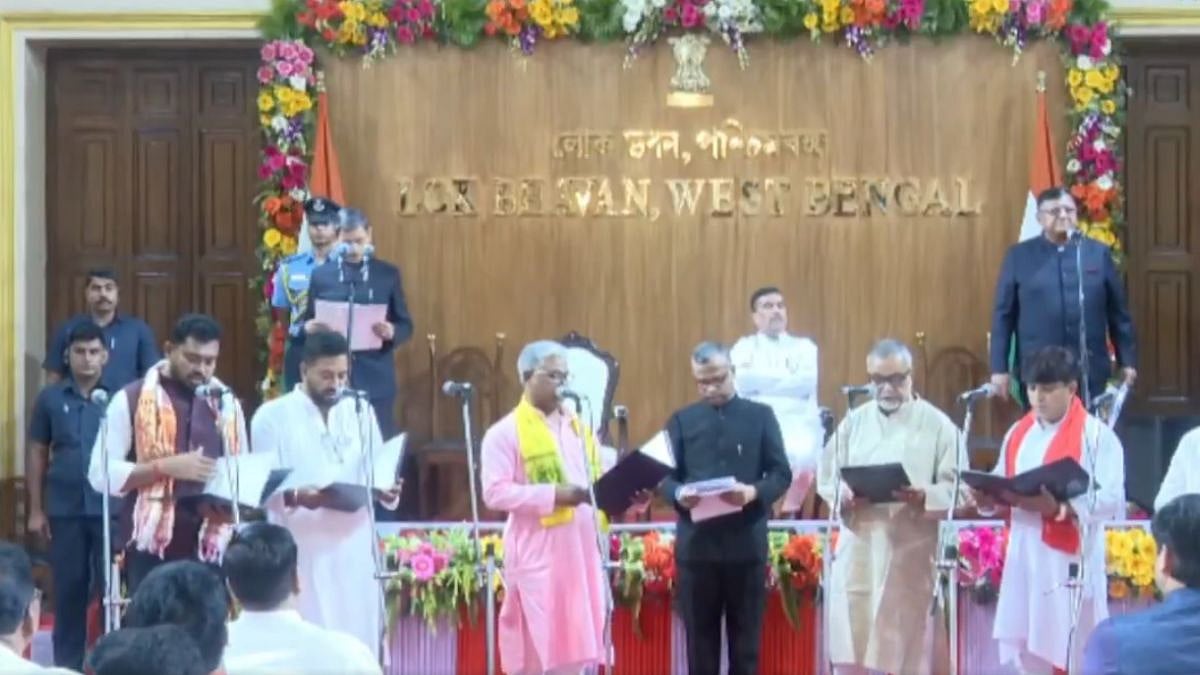 West Bengal Cabinet Expansion: Swapan Dasgupta, Tapas Roy Among 35 New Ministers Sworn In, Council Strength Rises To 41 Under CM Suvendu Adhikari | Video