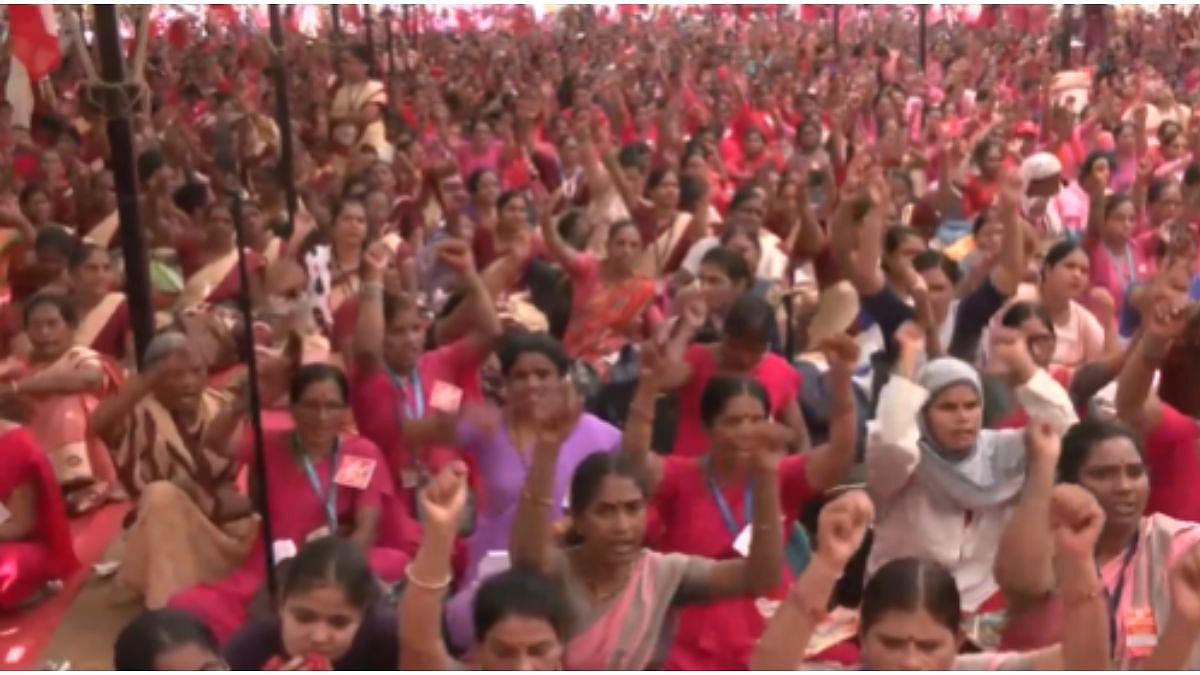 Thousands Of Workers Gather At Mumbai's Azad Maidan, Launch 3-Day Protest Over Labour Rights - WATCH
