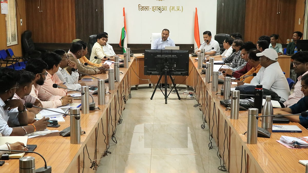 Collector Directs Stronger Waste Management Measures In Jhabua