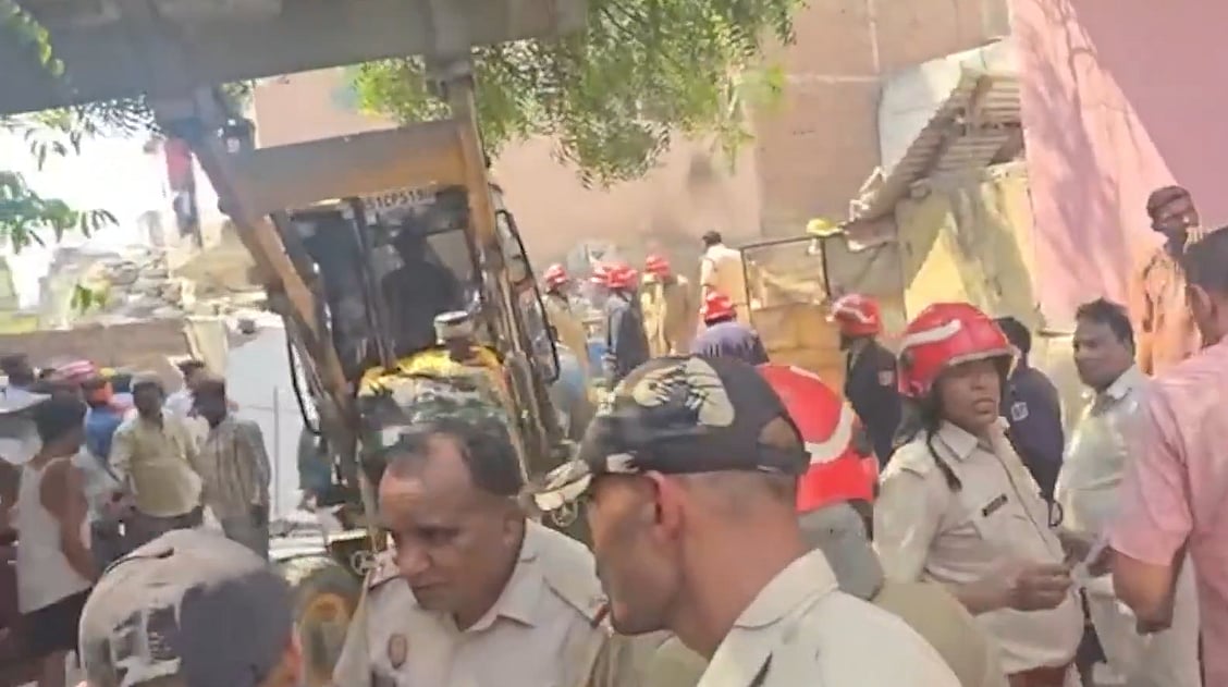 Delhi Tragedy: Suspected LPG Cylinder Blast Triggers Building Collapse In Mukundpur, 6 Injured