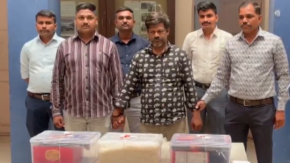 Gujarat Drug Bust: Naroda Police Seize 7 Kg Methamphetamine Worth ₹14.16 Crore En Route From Jaipur To Mumbai | Video