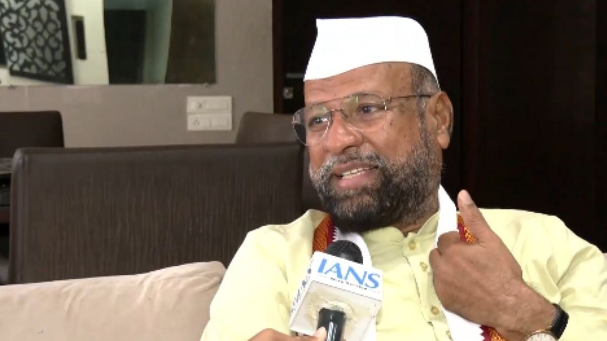 Shiv Sena Merger Speculation: MLA Abdul Sattar Says Decision Lies With Uddhav Thackeray & Eknath Shinde