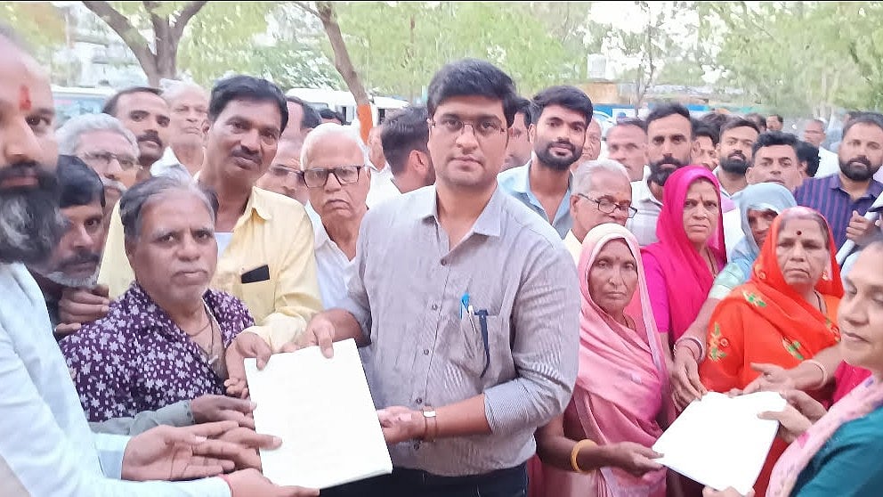 Devotees Seek Probe Into Ramdwara Affairs In Sailana 
