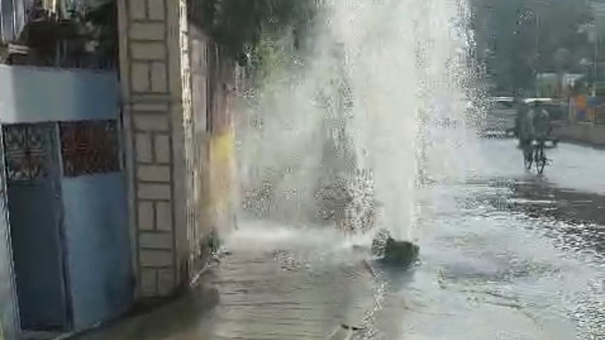 Mumbai Water Crisis: Thousands Of Litres Lost In Saki Naka Pipeline Leak Amid 10 Per Cent Water Cut, BMC Rushes Repairs