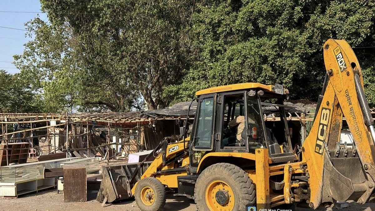 Panvel Municipal Corporation Destroys Illegal Furniture Shops In New Panvel Anti-Encroachment Drive