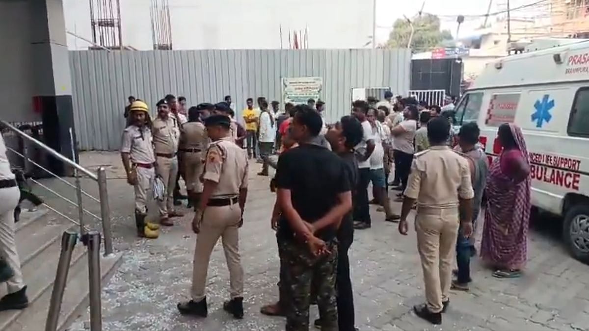 Bihar: 3 Dead After Massive Fire Erupts At Hospital's ICU In Muzaffarpur | Videos