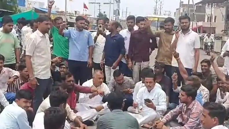 Villagers Block Highway, Demanding Arrests Of Suspects Involved In The Murderous Attack In Susner