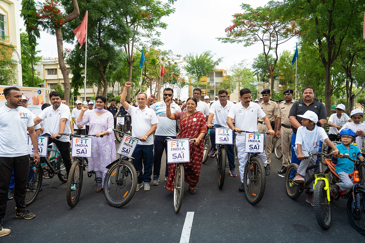 Union Minister Of State Savitri Thakur Flags Off ‘Sunday On Cycles’ Rally In Dhar