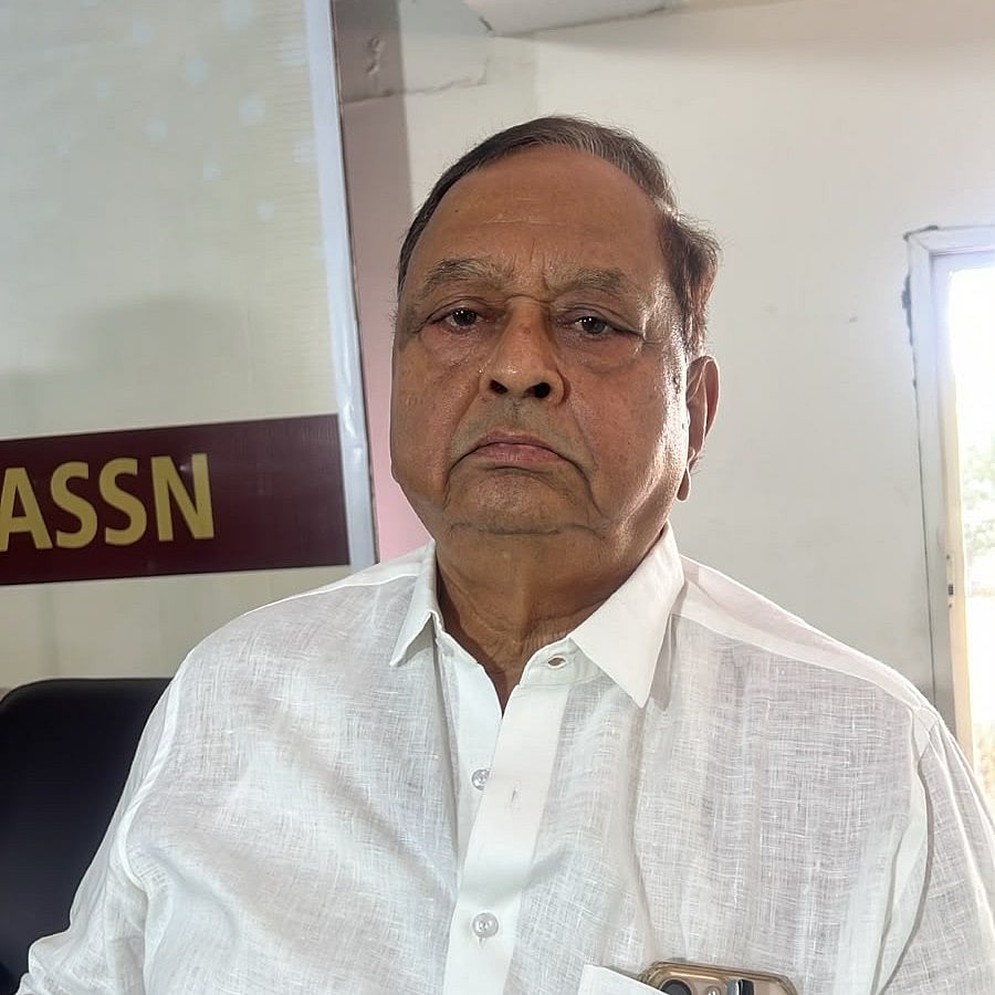 Prakash Jain, Samiyak Jwellers