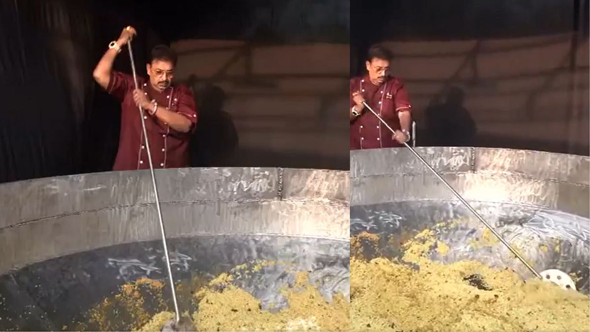 World Poha Day: What Makes Nagpur's Tarri Poha Special? Maharashtra's Chef Vishnu Manohar Prepares 3,000 Kg Batch; Eyes World Record