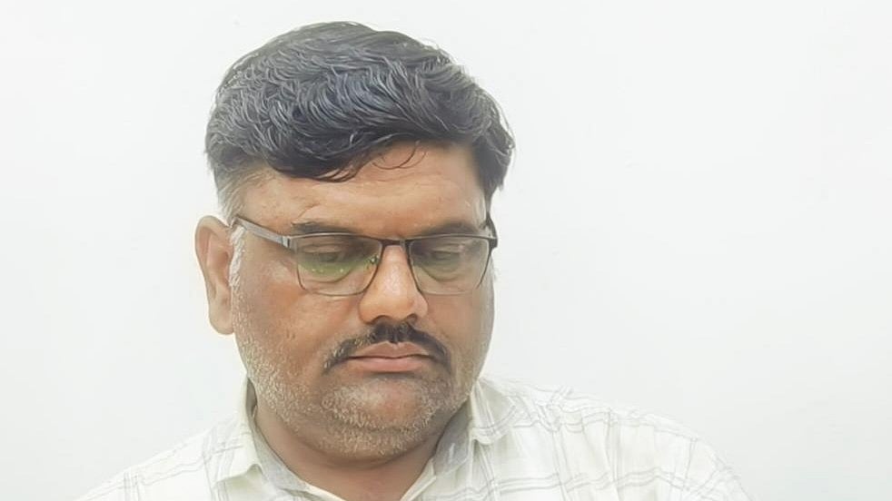 Lokayukta Nabs Manawar Patwari Red-Handed With ₹10k