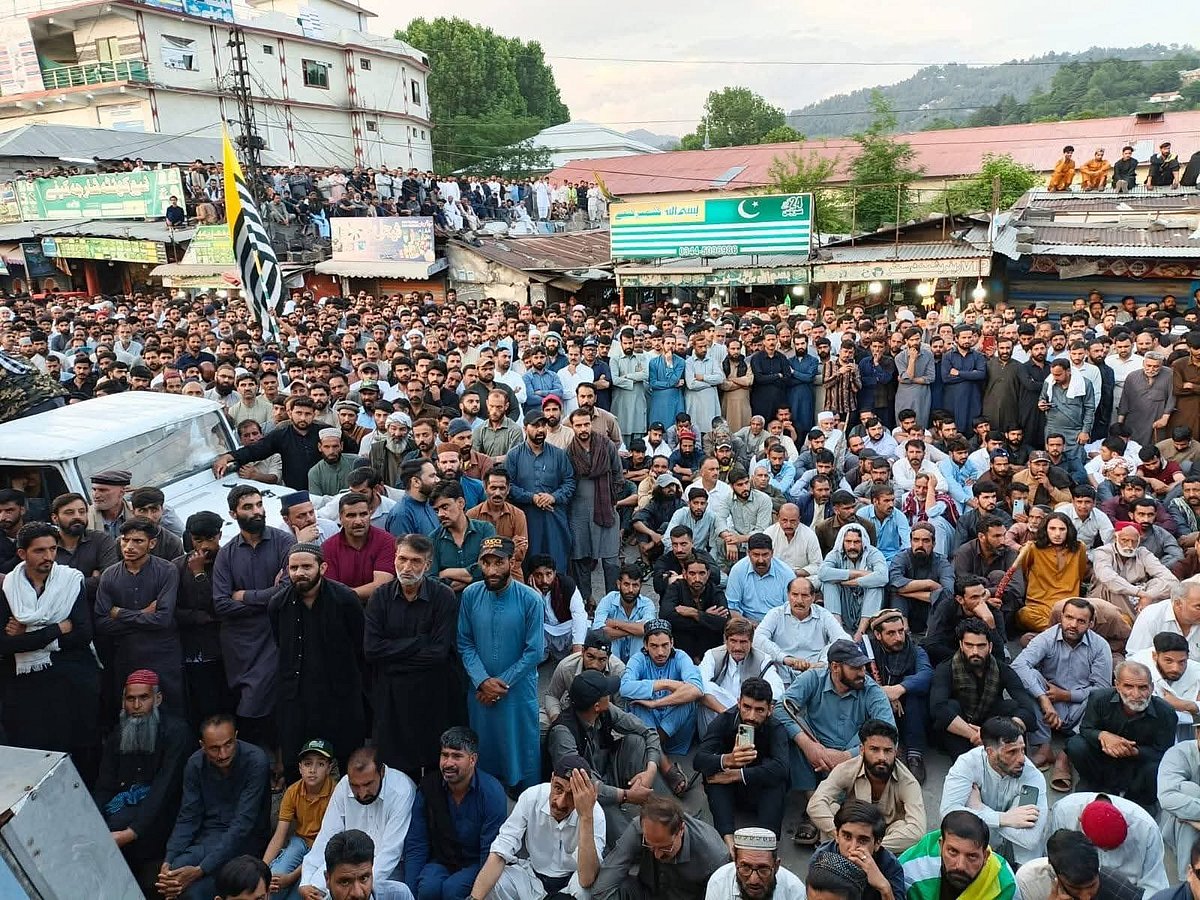 11 Killed In PoK Kashmir As Police Clash With Outlawed Group Ahead Of Protest