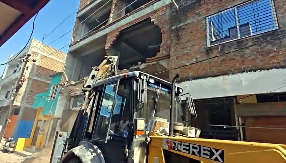 Major Anti-Encroachment Drive Reclaims Government Land In Pragati Nagar