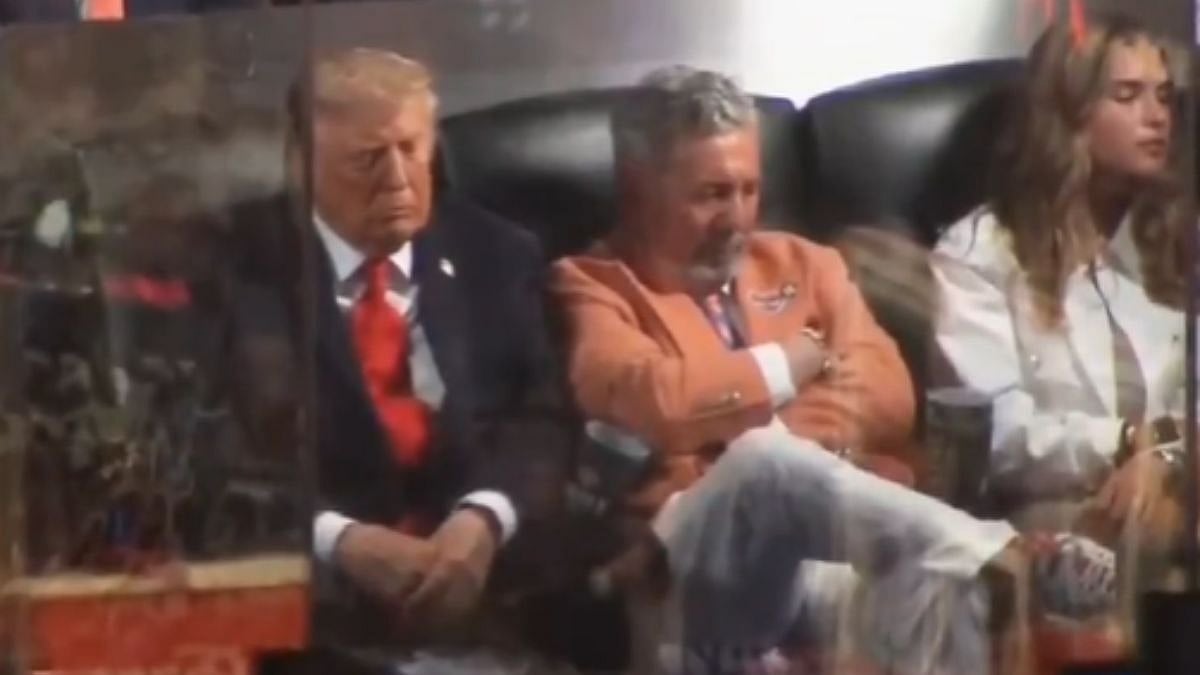 'Donald Trump Caught SLEEPING During NBA Finals?' US President Appears To Doze Off During Match At Madison Square Garden; Video Goes Viral