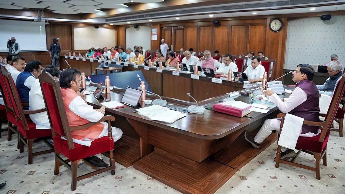 Madhya Pradesh Cabinet Meet: Additional ₹3K Cr Approved For
Metro Rail Project, Mandi Tax Up By 1.5%