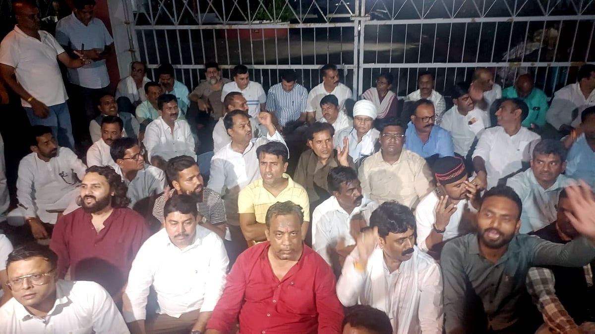 Congress MLAs Sit On Dharna In Front Of CEO Office