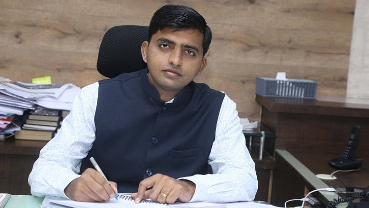 Chhatrapati Sambhajinagar: SMC Chief Warns Officials Of Action Over Monsoon-Related Accidents