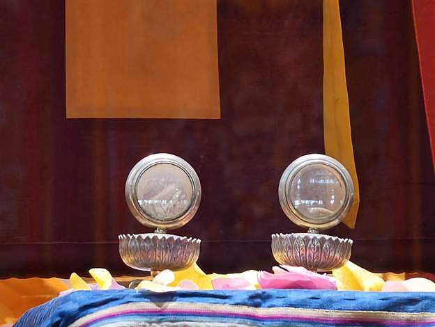 The holy relics of Arahant Sariputra and Arahant Maudgalyayana,