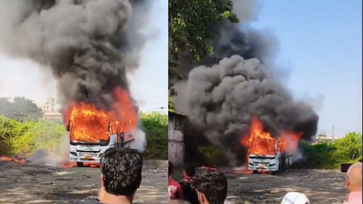 Major Fire Erupts In Private Bus At Depot Near Nagpur Railway Station Ahead Of Departure - WATCH