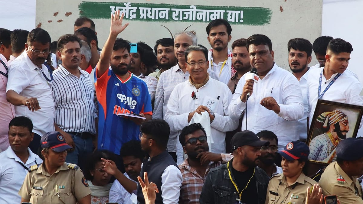 2,000 Punekars Join Cockroach Janta Party Protest At Pune University; Abhijeet Dipke & Sonam Wangchuk Back Education Reform Demands