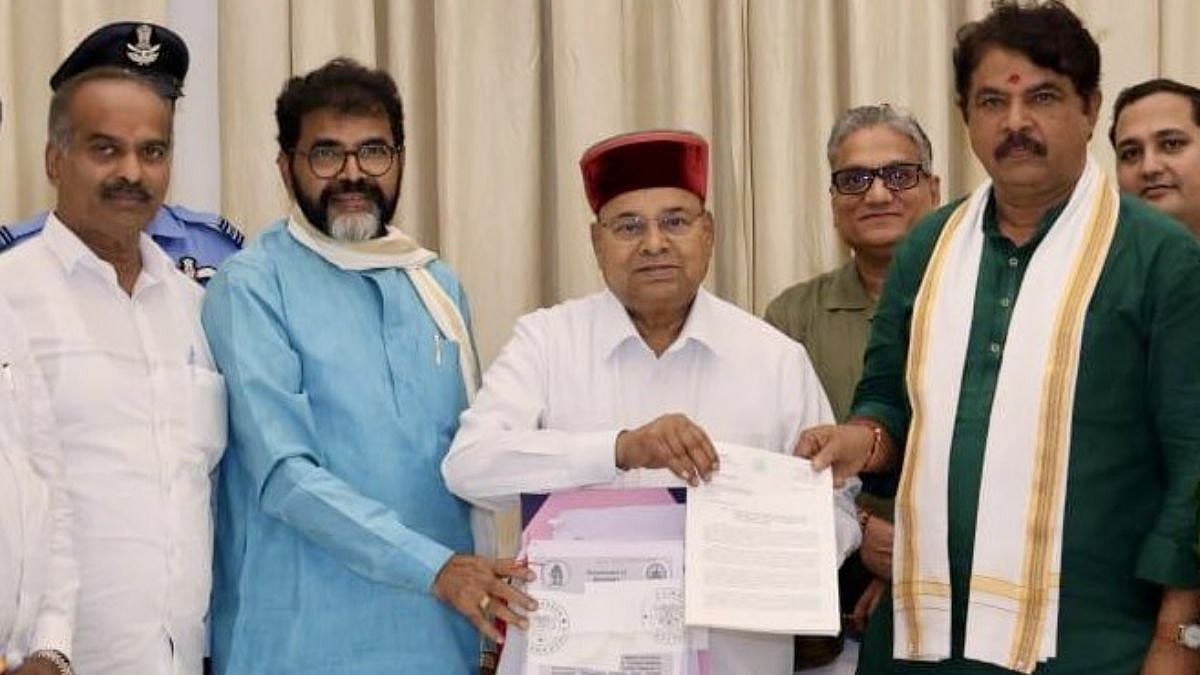 BJP Alleges Irregularities, ₹10,000 Crore Kickback In ₹39,000-Crore Bengaluru Garbage Clearance Tender | Video
