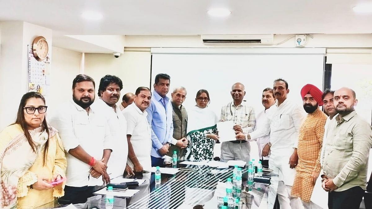 Mumbai Congress President Varsha Gaikwad Urges Election Commission To Make SIR Process Transparent, Inclusive And Voter-Friendly | VIDEO