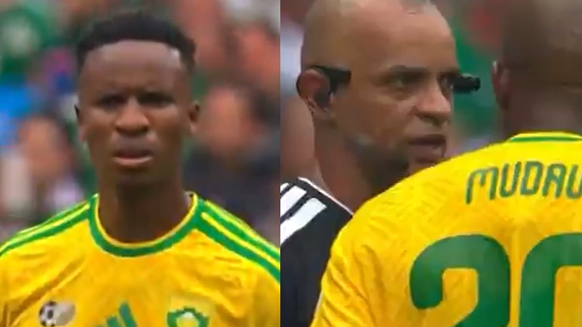 Confusing Scenes! South African Players Left Confused As Referee Wilton Sampaio Explains Red Card Decision During Mexico FIFA WC Clash | Video