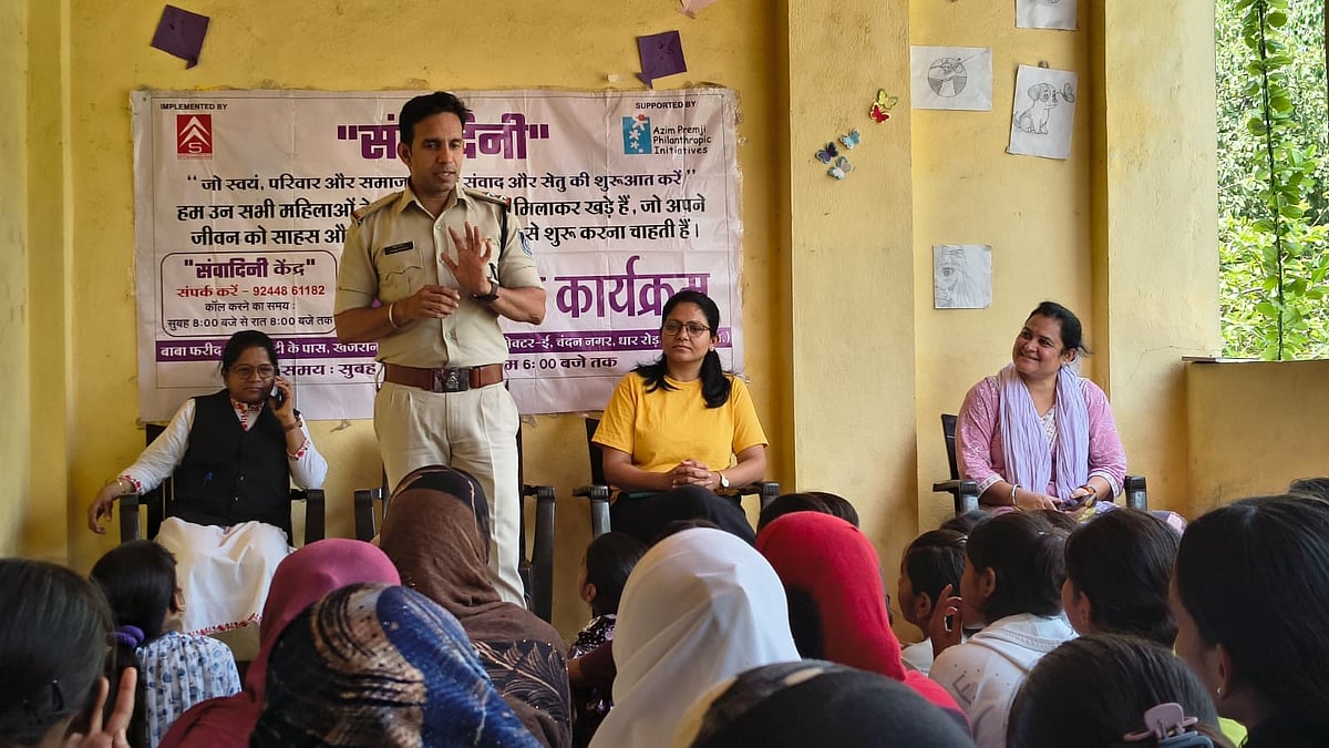 Women Learn Cyber Safety And Legal Rights Awareness In Indore