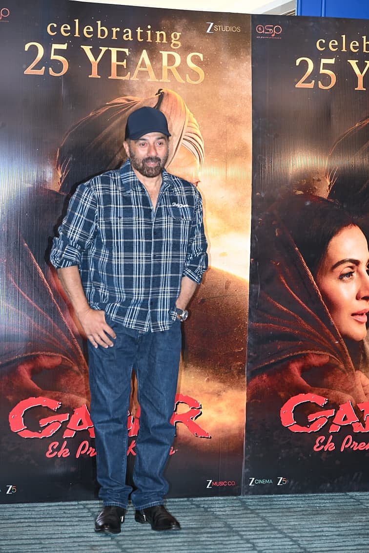 Celebs celebrating 25 years of Gadar at J W Marriott juhu: Pic by Ashwini Sawant