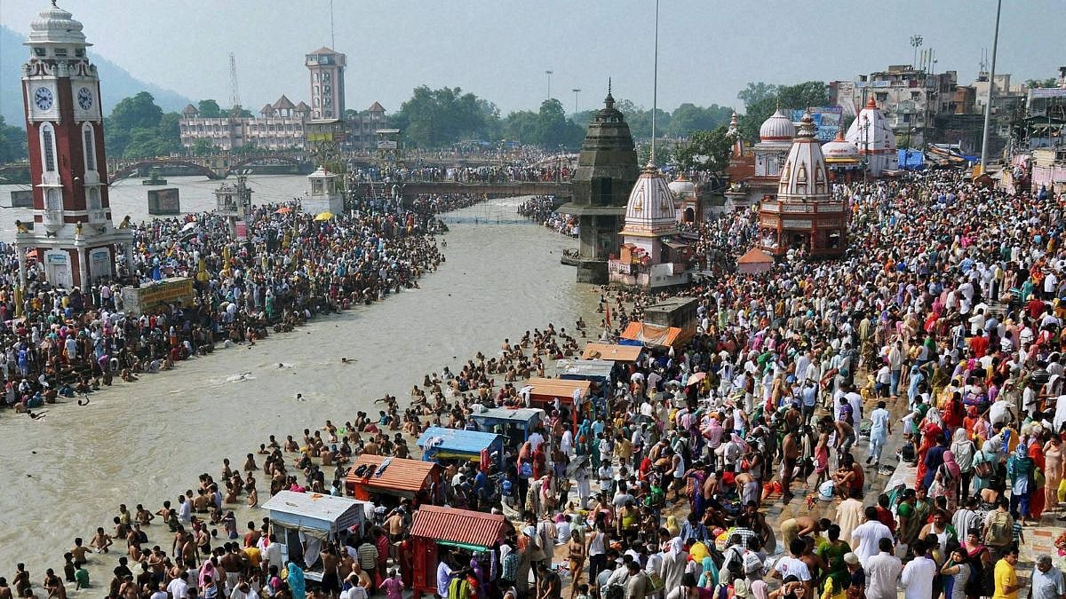 Somvati Amavasya Celebrations In India: Spiritual Gatherings And Ritual Baths Mark Auspicious Day Amid Tight Security Arrangements 