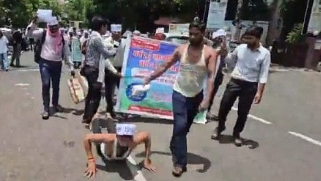 Teachers Stage 'Dandavat Yatra' On Bhopal Streets; Demand Long-Pending Appointments-- VIDEO