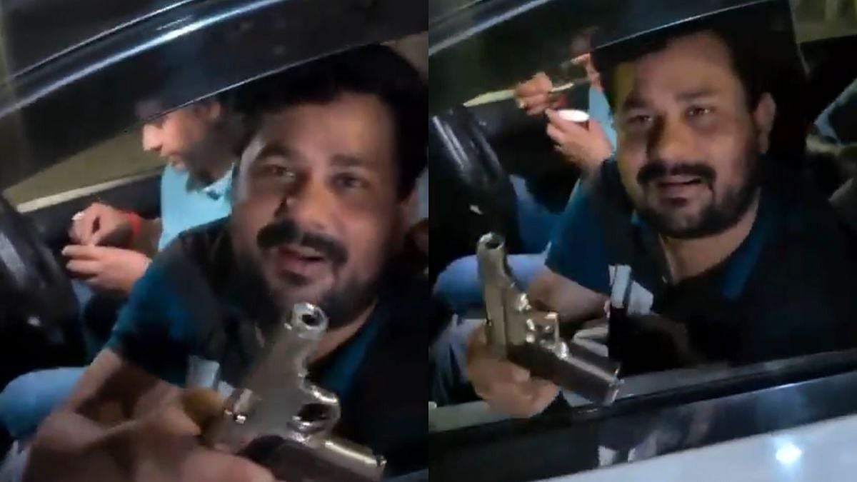 'Pistol Le Lo, Goli Maar Do...': Man Offers Gun To Ice Cream Seller In UP's Hathras; Probe Launched After Video Goes Viral