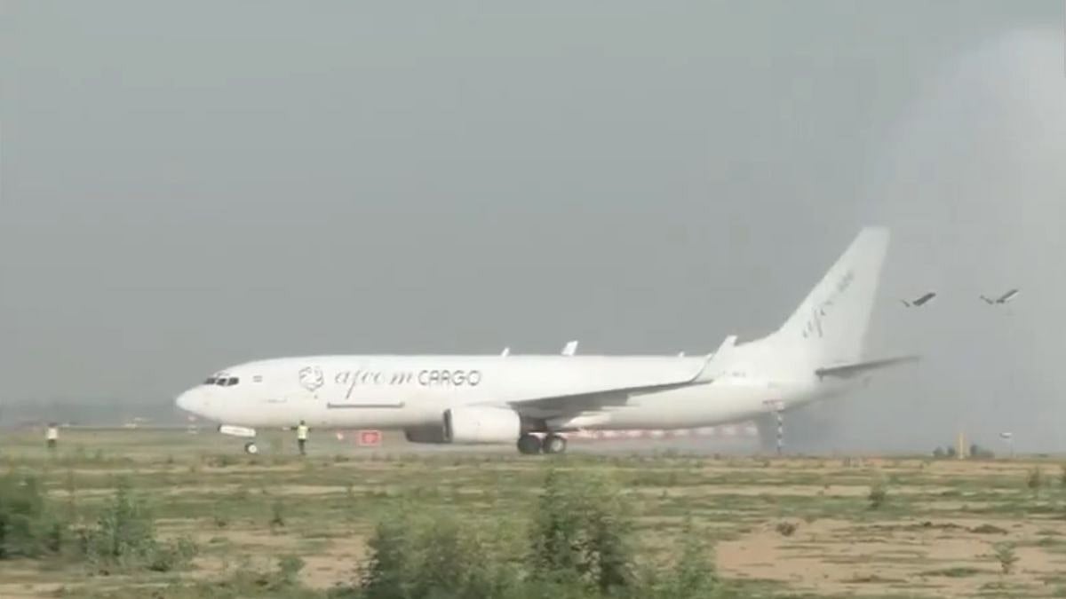 Noida International Airport At Jewar Begins Cargo Operations With Inaugural Flight From Chennai, Strengthening Logistics Hub Vision | Video