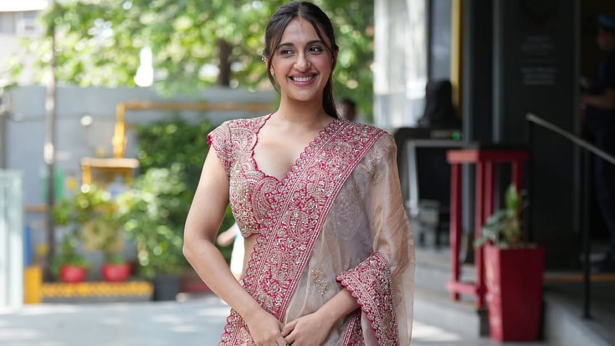 Akansha Ranjan Kapoor Stuns In Red & Gold ₹2.79 Lakh Saree, But It's Her Embroidered Statement Blouse That Steals Attention