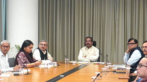 NEET UG 2026 Re-Exam: Education Minister Dharmendra Pradhan Reviews Security, Logistics & Student Support Ahead Of June 21 Test