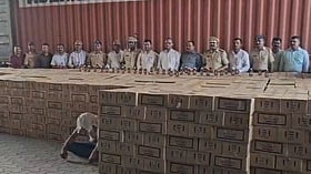 Maharashtra excise seizes Goa liquor smuggling haul on Mumbai–Nashik highway